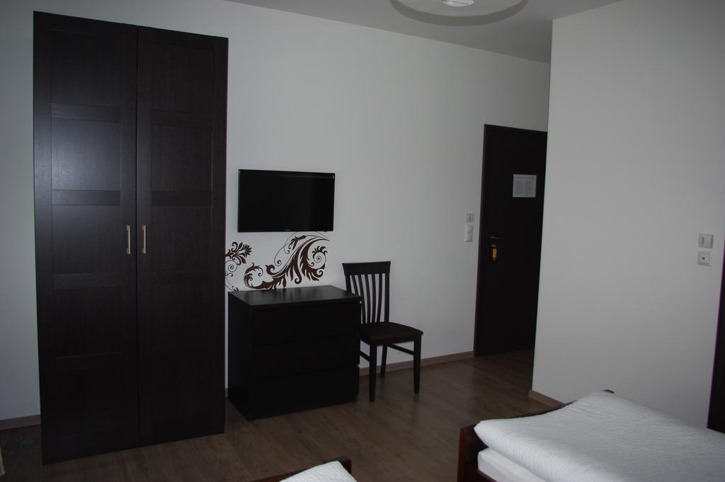 Pension Diana-Parndorf Bagian luar foto