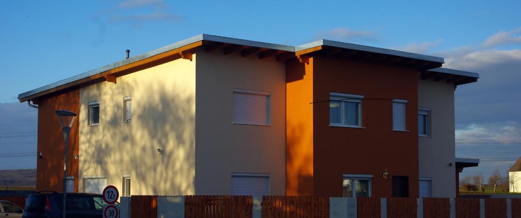Pension Diana-Parndorf Bagian luar foto