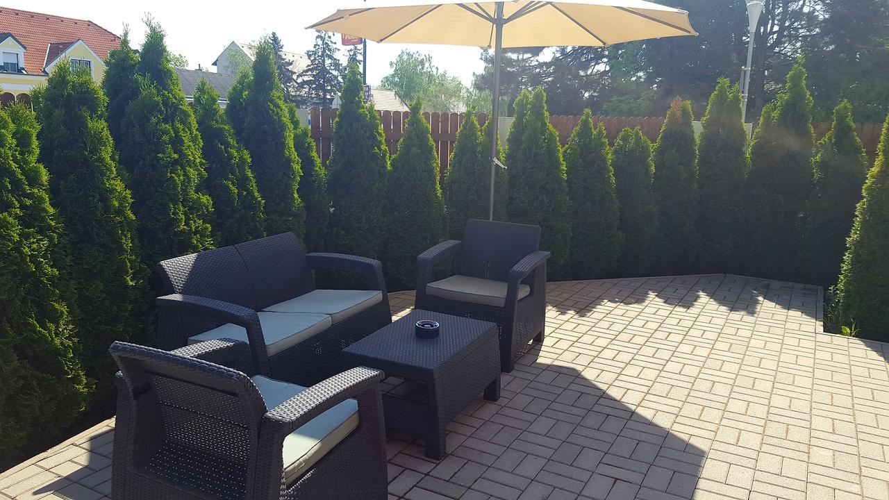 Pension Diana-Parndorf Bagian luar foto